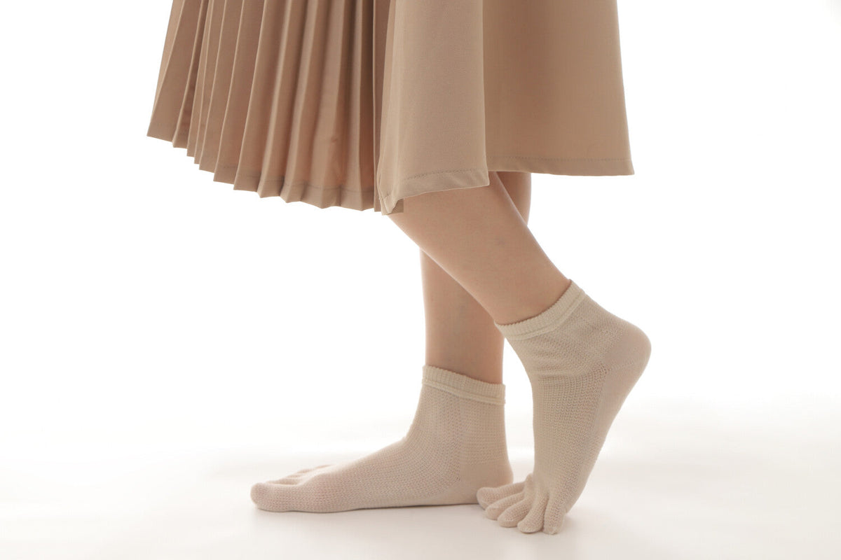 Japanese Five-Toe Socks - Mesh knitting